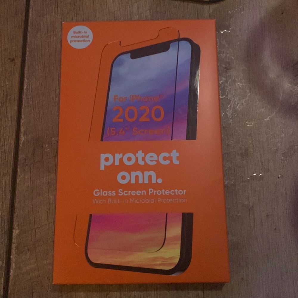 iPhone screen protector